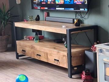 Tv-meubel britt mangohout beschikbaar voor biedingen