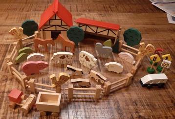 Retro vintage houten speelgoed boerderij met toebehoren  beschikbaar voor biedingen