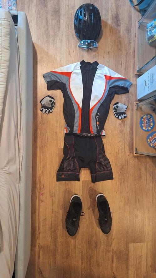 Fietskleding full beginner's set shoes helmet, Sport en Fitness, Wielrennen, Ophalen of Verzenden