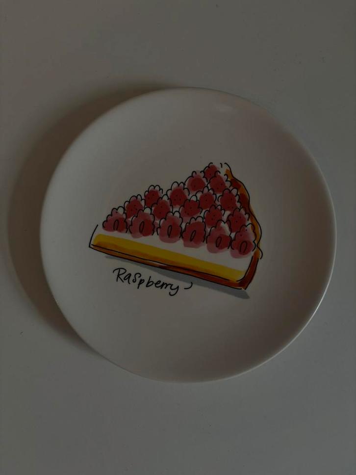 Blond Amsterdam • Taartbord Raspberry, Huis en Inrichting, Keuken | Servies, Zo goed als nieuw, Blond Amsterdam, Aardewerk, Ophalen of Verzenden