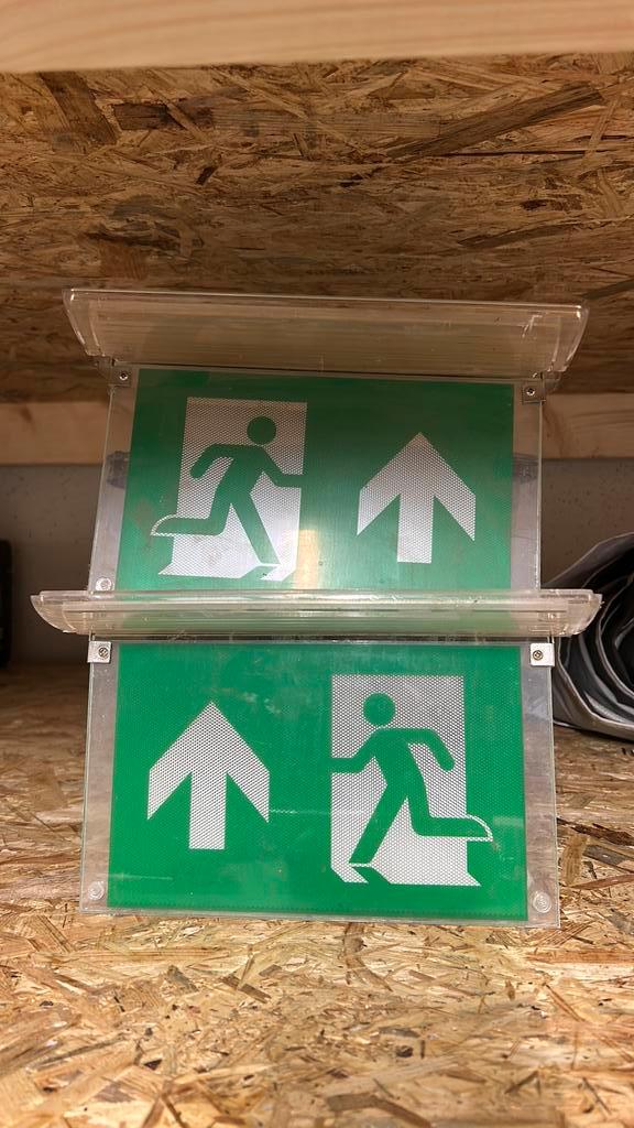 Noodverlichting armituur voor nooduitgang, Doe-het-zelf en Verbouw, Bouwverlichting, Gebruikt, Armatuur, Ophalen of Verzenden