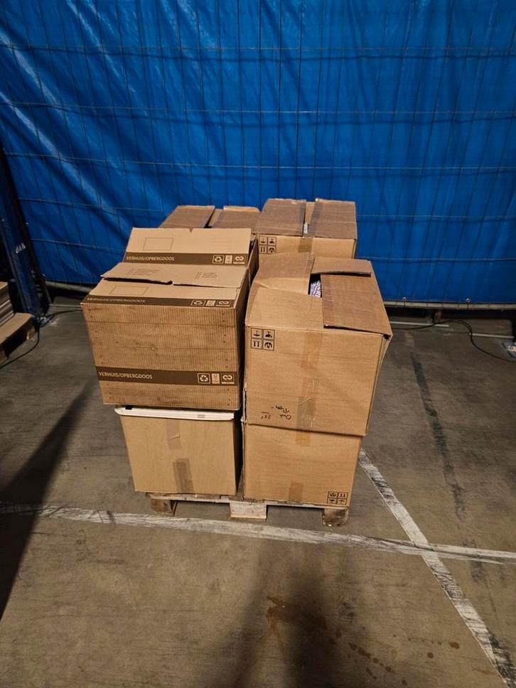 Pallet met Speelgoed en Euro Artikelen, Diversen, Rommelmarktspullen, Ophalen