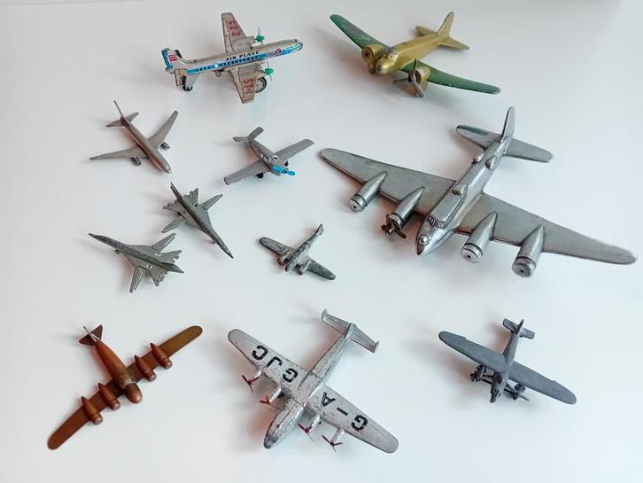 Oude metalen vliegtuigen collectie Ca 1930/1960, Hobby en Vrije tijd, Modelbouw | Auto's en Voertuigen, Gebruikt, 1:32 tot 1:50
