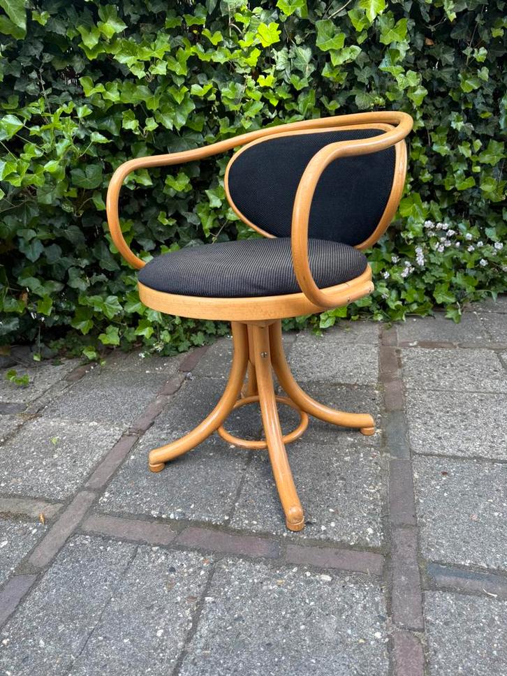 Vintage Thonet Bureaustoel Draaibaar Nr 5501, Huis en Inrichting, Bureaustoelen, Gebruikt, Bureaustoel, Beige, Ophalen of Verzenden