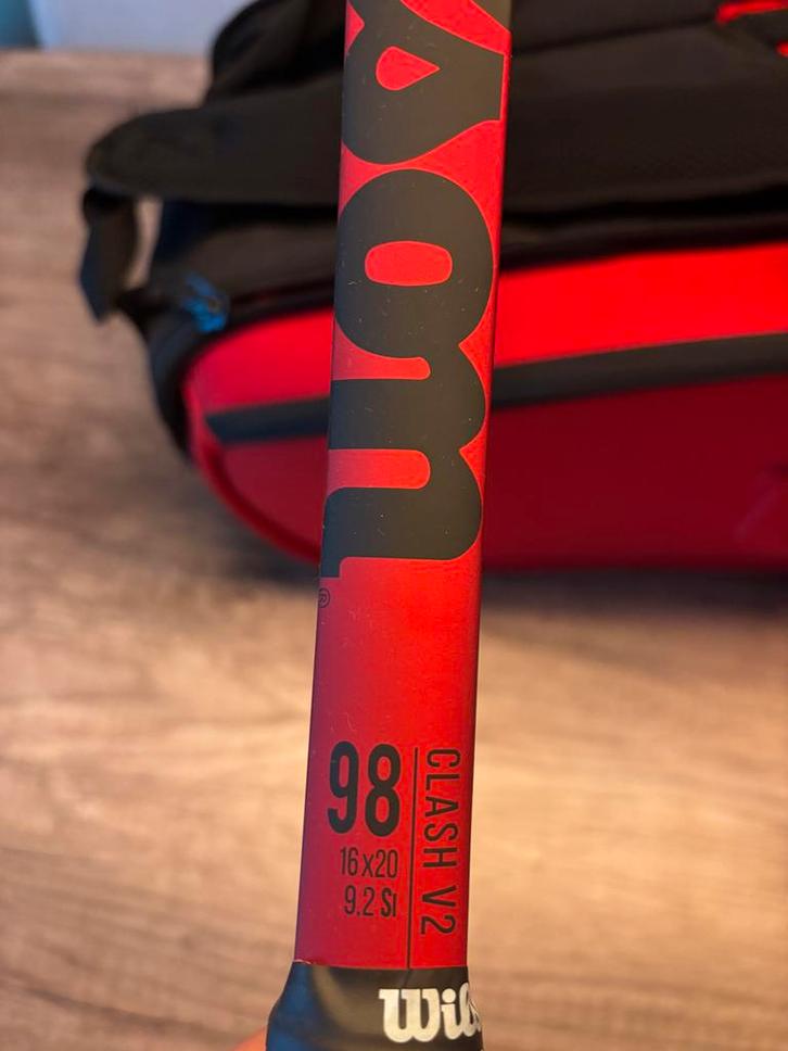 Wilson Clash V2 98 - Gripmaat L3, Sport en Fitness, Tennis, Zo goed als nieuw, Racket, Wilson, L3, Ophalen