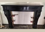Antieke zwarte (marmeren) schouw / haardombouw – €350, Huis en Inrichting, Ophalen, Zo goed als nieuw, Vrijstaande haard, Houthaard