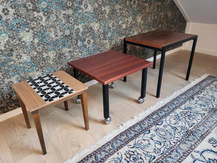 Vintage bijzettafeltjes, Huis en Inrichting, Tafels | Bijzettafels, Zo goed als nieuw, Rechthoekig, 45 tot 60 cm, Minder dan 55 cm