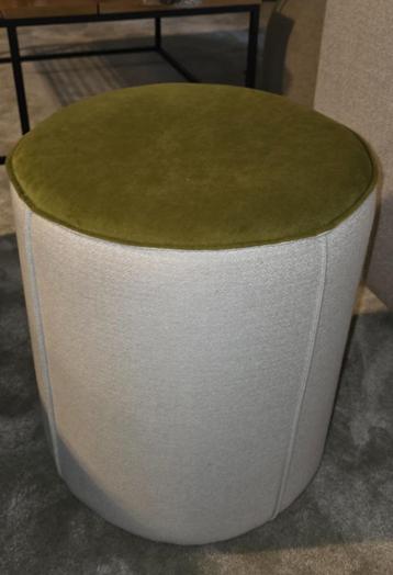 Poef beige met groen  beschikbaar voor biedingen