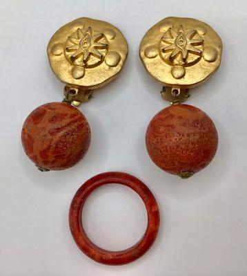 Vintage oorbellen echt spons Koraal met ring Koraal oud beschikbaar voor biedingen
