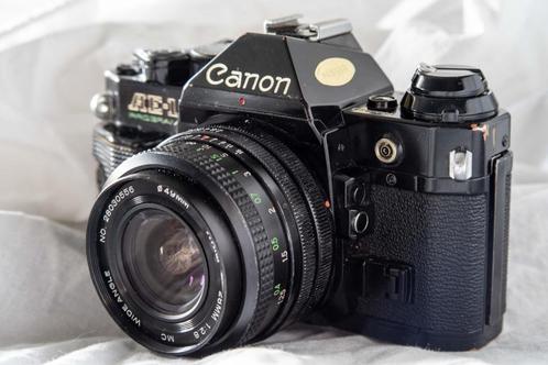 Canon AE-1 Program + Vivitar 28mm 2.8 Film Camera, Audio, Tv en Foto, Fotocamera's Analoog, Gebruikt, Spiegelreflex, Canon, Ophalen of Verzenden