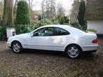 Mercedes-Benz CLK-Klasse Coupé 200 Sport (bj 1998), Auto's, Oldtimers, Automaat, 1998 cc, 4 stoelen, Wit
