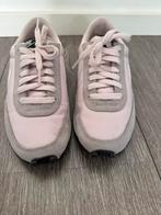 Nike runners rose, Ophalen of Verzenden, Zo goed als nieuw