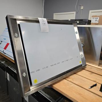 Itho Eiland Afzuigkap 7456 //SHOWROOM MODEL// beschikbaar voor biedingen