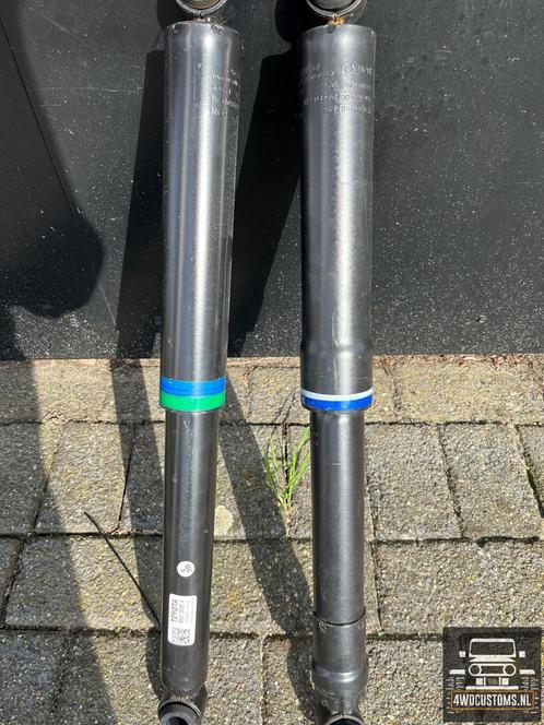 Schokbreker achter Toyota hi lux  SET L/R SAMEN € 99, Auto-onderdelen, Ophanging en Onderstel, Toyota, Nieuw, Ophalen