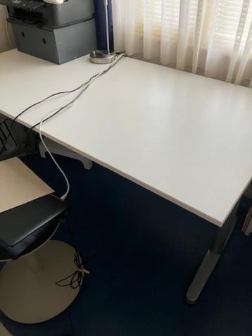 Galant Bureau Ikea, wit blad, 80x160, 2 poten, verstelbaar! - afbeelding 1