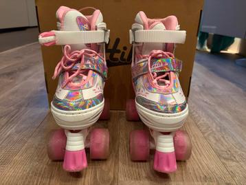 Roze rolschaatsen - verstelbare maat - lichtgevende wielen beschikbaar voor biedingen