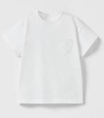 Wit t-shirt met hartjes zakje 110 Zara, Gebruikt, Meisje, Ophalen of Verzenden, Shirt of Longsleeve