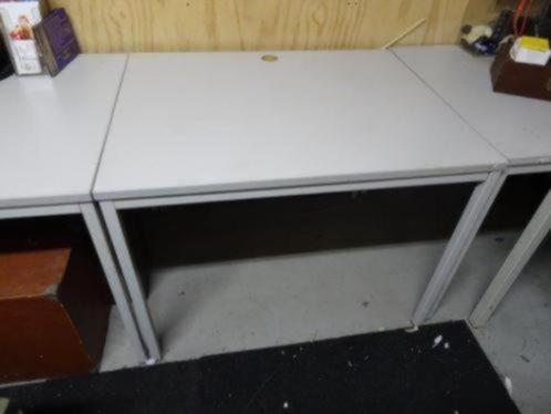 Bureau's / hobby tafels of ,kantine tafels, Huis en Inrichting, Bureaus, Zo goed als nieuw, Ophalen