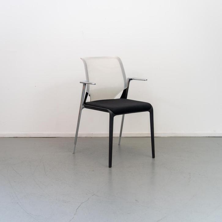 1 Vitra MedaSlim stapel stoel Alberto Meda  Zwart, Huis en Inrichting, Stoelen, Zo goed als nieuw, Vijf, Zes of meer stoelen, Kunststof