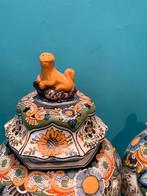 Antiek Makkum Tichelaar Chinoiserie Vazen met Deksel, Ophalen of Verzenden