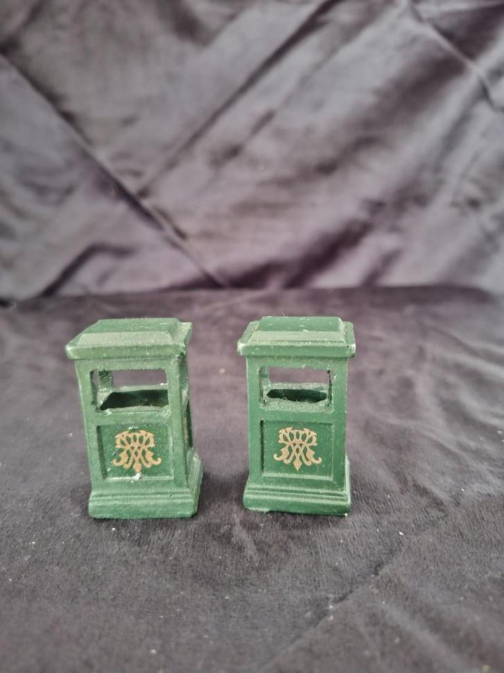 Lemax Green Trash Can set of 2, Diversen, Kerst, Gebruikt, Ophalen of Verzenden