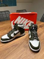 Nike Dunk High Kaki - Nieuw!, Kleding | Dames, Schoenen, Ophalen of Verzenden, Nieuw, Bruin