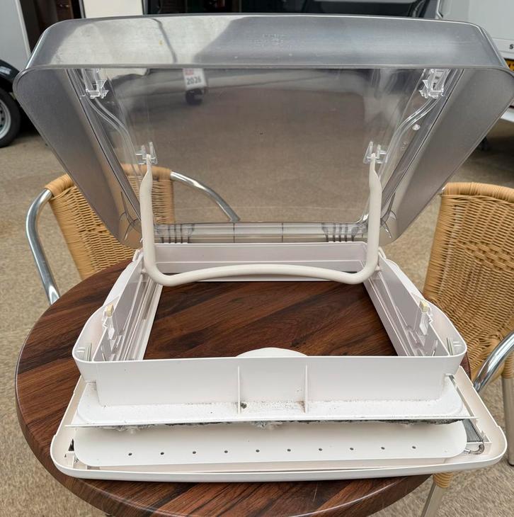 Dometic mini Heki dakluik NIEUW gatmaat 40x40 cm, Caravans en Kamperen, Caravan accessoires, Nieuw, Ophalen