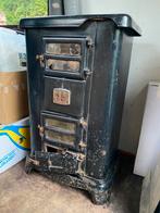 Antieke gietijzeren houtkachel, Huis en Inrichting, Kachels, Ophalen, Gebruikt, Hout, Houtkachel