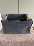 Grijze mand van vilt, Huis en Inrichting, Woonaccessoires | Schalen en Manden, Overige materialen, Mand, Nieuw, Ophalen of Verzenden
