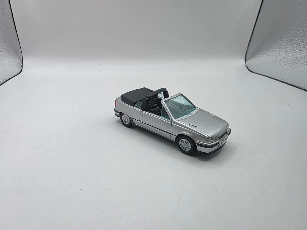 Opel kadett gsi, Hobby en Vrije tijd, Ophalen of Verzenden, Zo goed als nieuw, Auto, Gama