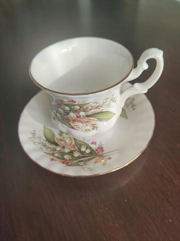 Royal Albert Theekopje met Schotel beschikbaar voor biedingen