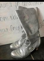 Zilverkleurige leren laarzen van het Spaanse merk Spiral,42, Kleding | Dames, Schoenen, Hoge laarzen, Ophalen of Verzenden, Zo goed als nieuw