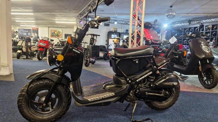 Honda Zoomer, Fietsen en Brommers, Scooters | Overige merken, Zo goed als nieuw, Maximaal 25 km/u, Benzine, Ophalen