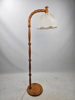 Houten vintage vloerlamp, Huis en Inrichting, Lampen | Vloerlampen, 150 tot 200 cm, Gebruikt, Ophalen of Verzenden