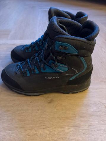 Lowa Wandelschoenen Maat 40 beschikbaar voor biedingen