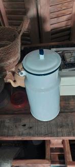 OUDE  EMAILLE  MELKBUS WIT/ BLAUW 2 LITER poland, Antiek en Kunst, Antiek | Emaille, Ophalen of Verzenden