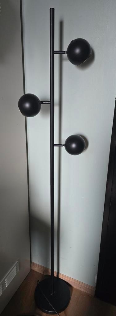 Vloerlamp dimbaar Lumidora zwart, Huis en Inrichting, Lampen | Vloerlampen, Zo goed als nieuw, 150 tot 200 cm, Metaal, Ophalen