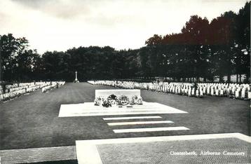 (387-045-019) Oosterbeek Airborne Cemetery beschikbaar voor biedingen