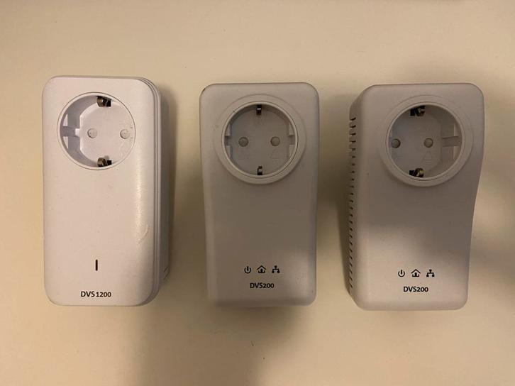 Devolo DVS 1200 & DVS200 Powerline Adapters - Set van 3, Computers en Software, Powerlines, Gebruikt, Ophalen of Verzenden