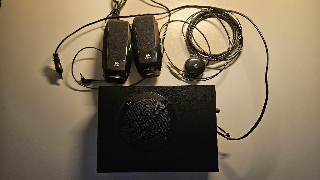 Logitech S220 Speakers, Ophalen of Verzenden, Gebruikt, Audiokanaal 2.1, Logitech G