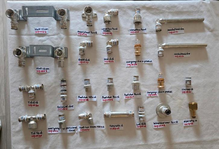 Uponor 16 koppeling, Doe-het-zelf en Verbouw, Metalen, Zo goed als nieuw, Koper of Messing, Ophalen of Verzenden