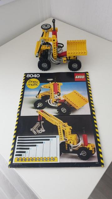 Lego technic pneumatische kiepauto 8040 beschikbaar voor biedingen