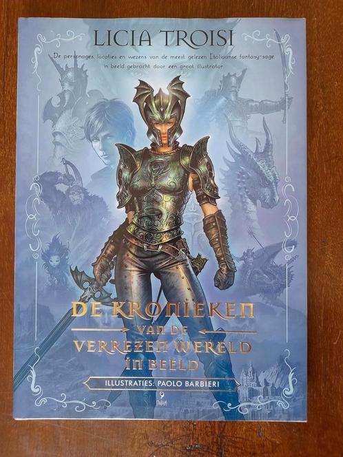 Licia Troisi - Kronieken van de verrezen wereld in beeld, Boeken, Fantasy, Zo goed als nieuw, Ophalen of Verzenden