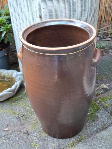 Grote hoge aardewerk gres pot donkerbruin, plantenpot, vaas beschikbaar voor biedingen