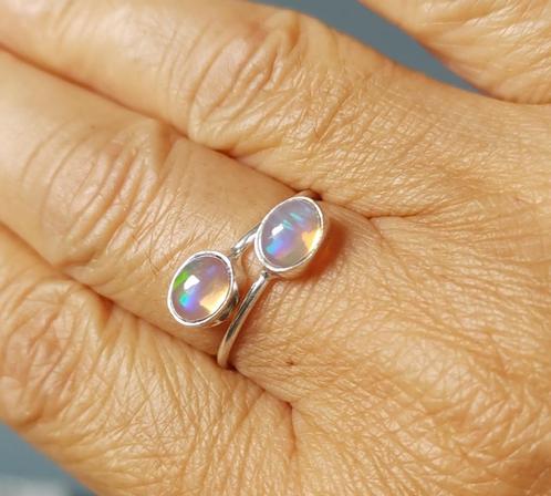 zilveren ring met natuurlijke Ethiopische Opaal steen, Sieraden, Tassen en Uiterlijk, Ringen, Nieuw, Dame, 17 tot 18, Zilver, Zilver