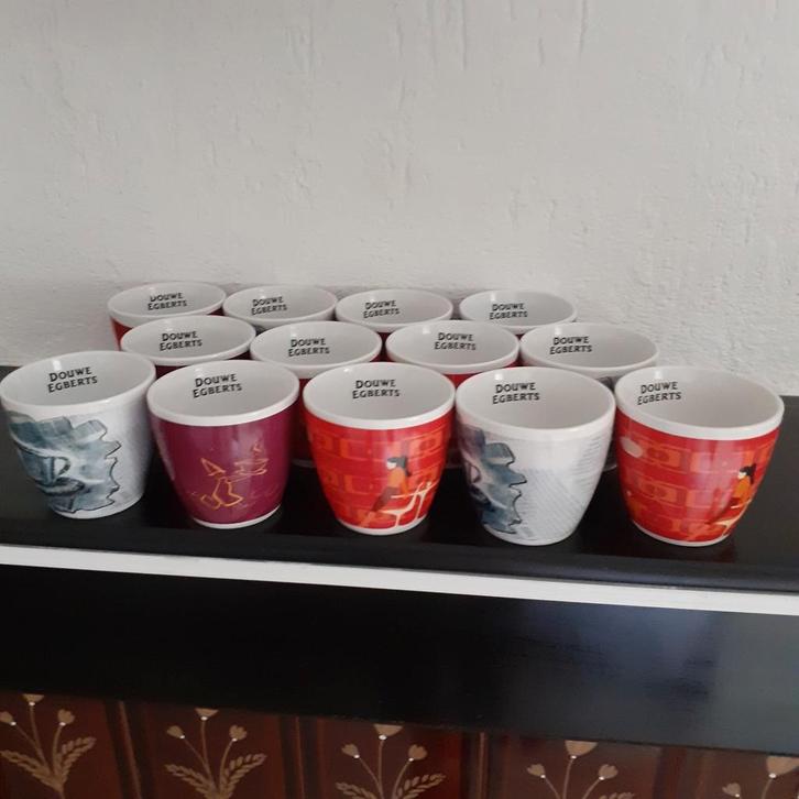 Douwe Egberts kommen, Huis en Inrichting, Keuken | Servies, Zo goed als nieuw, Kom(men), Overige stijlen, Aardewerk, Ophalen of Verzenden
