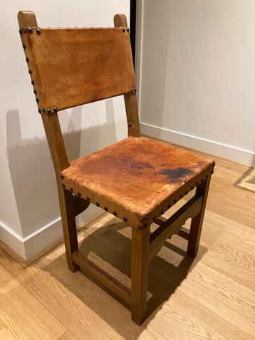 Vintage antieke eetkamerstoel met leren bekleding beschikbaar voor biedingen