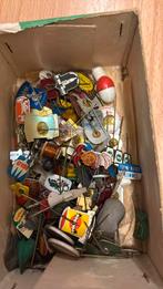 Uit en nog steeds in de oude doos, Verzamelen, Ophalen of Verzenden, Zo goed als nieuw, Overige onderwerpen