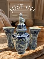 Delfts Blauw Kaststel Boch B.V. Hond Dekselvaas en Vazen set, Ophalen of Verzenden