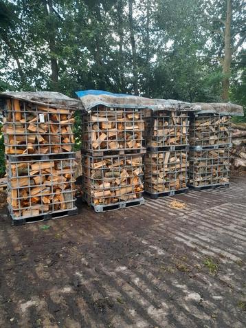 Vers gekloofd openhaardhout  beschikbaar voor biedingen